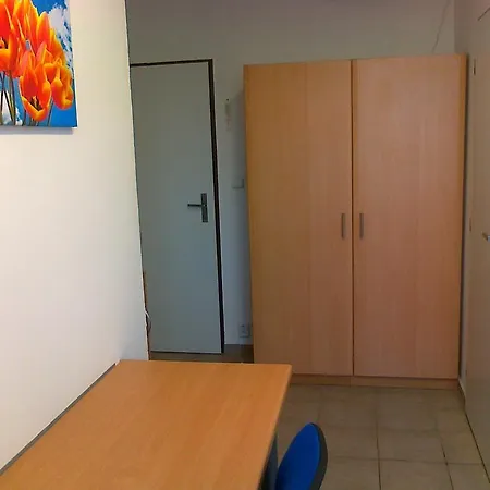 Hayay Rooms Own Toilet - Clima - Parking * براتسيلافا