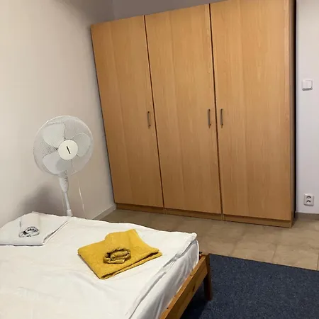 Homestay Einsteinova Petrzalka Station *