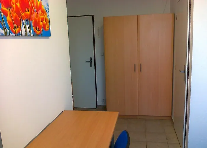Einsteinova Petrzalka Station * ブラチスラヴァ