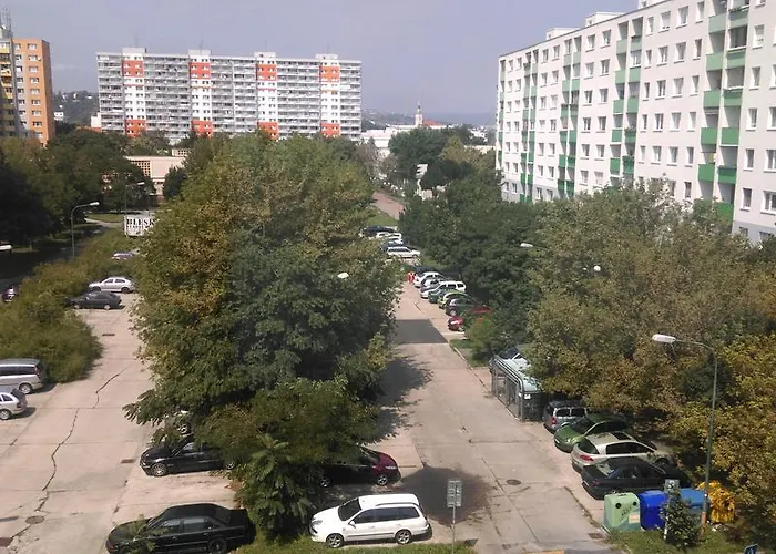 Einsteinova Petrzalka Station ホームステイ *