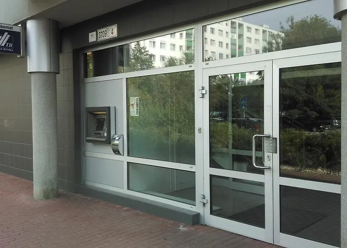 Einsteinova Petrzalka Station ホームステイ *